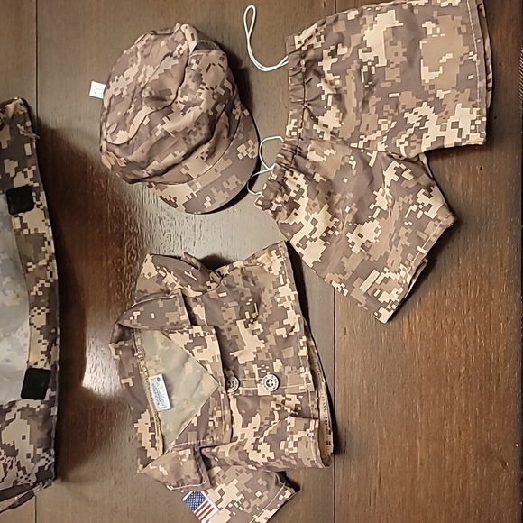 3 pc BAB outfit and Build-a-Bear army tent - Picture 4 of 4